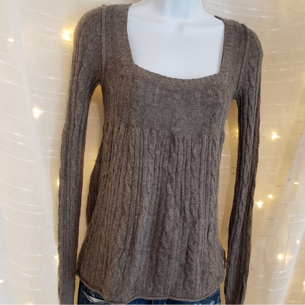 NOT FOR SALE, ISO - wanted this type of top and color for a while!!
